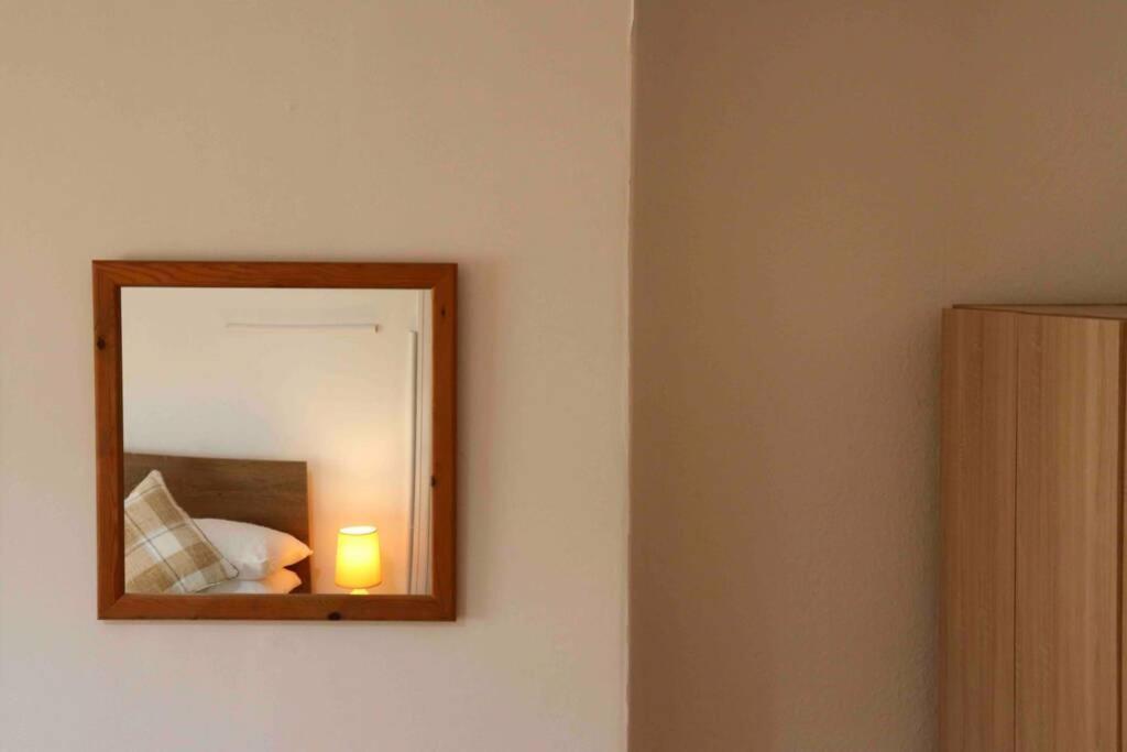 Cheerful 2 Bedroom Residential Home - Free Parking Leeds (West Yorkshire) Exterior foto